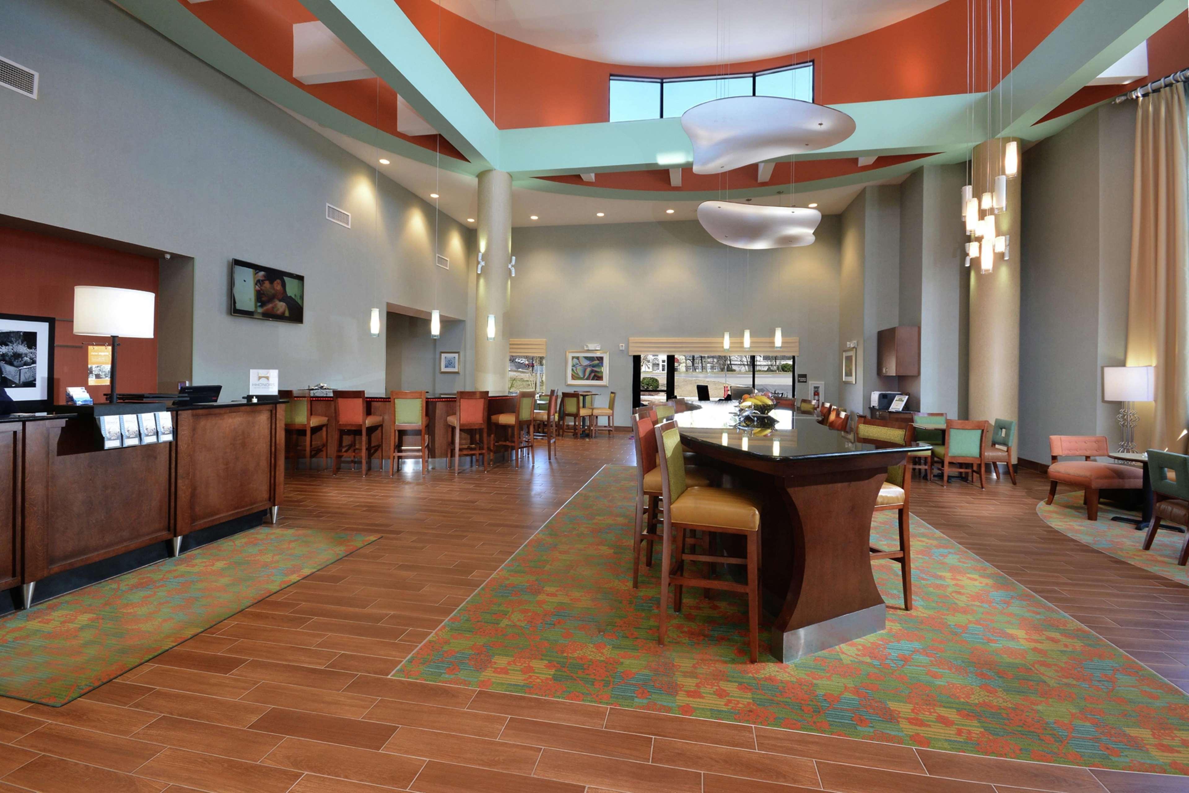 Hampton Inn Raleigh/Durham Airport Морисвил Екстериор снимка