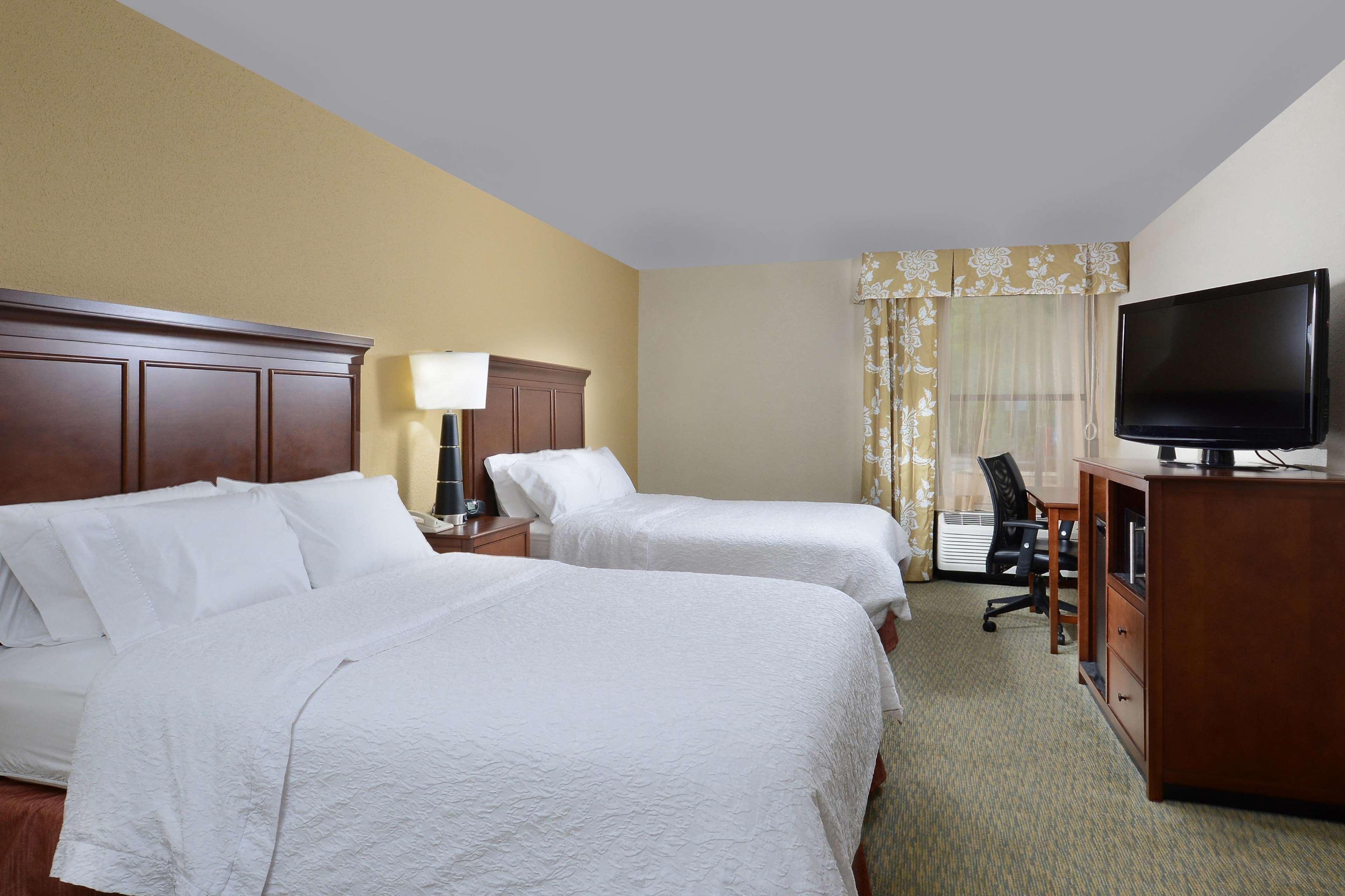 Hampton Inn Raleigh/Durham Airport Морисвил Екстериор снимка