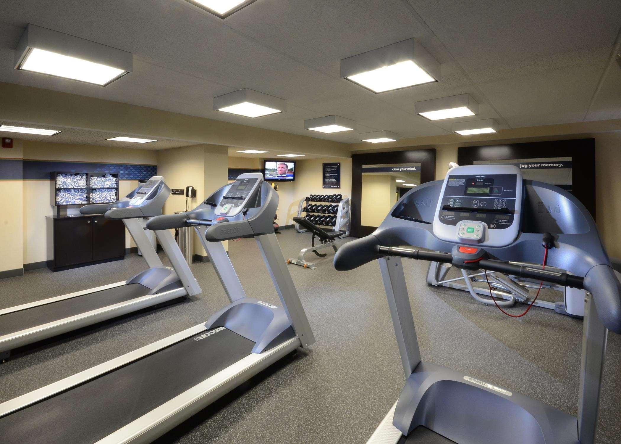 Hampton Inn Raleigh/Durham Airport Морисвил Екстериор снимка