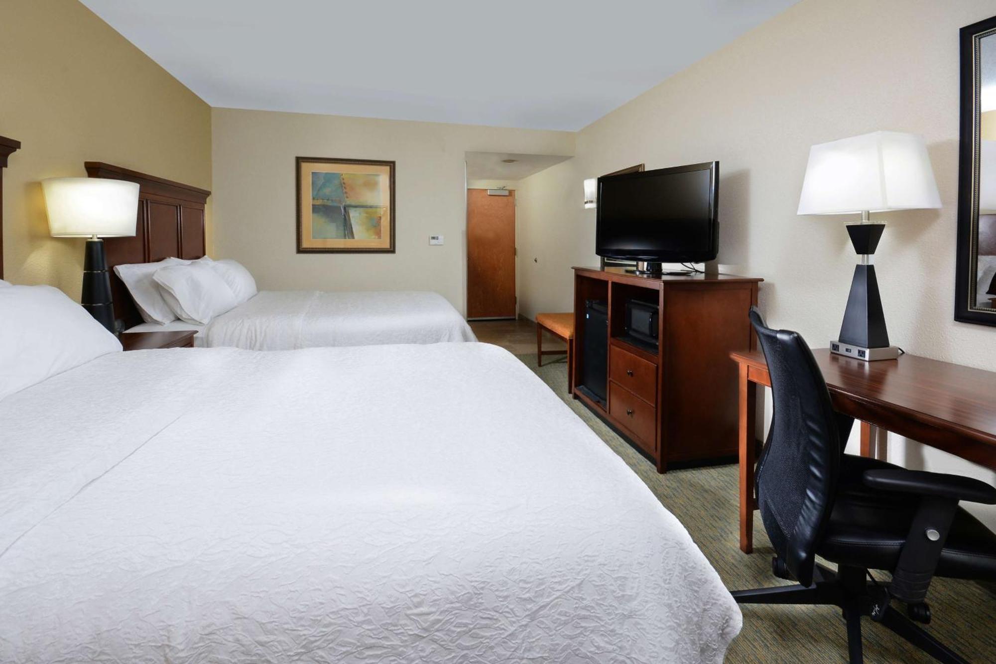 Hampton Inn Raleigh/Durham Airport Морисвил Екстериор снимка