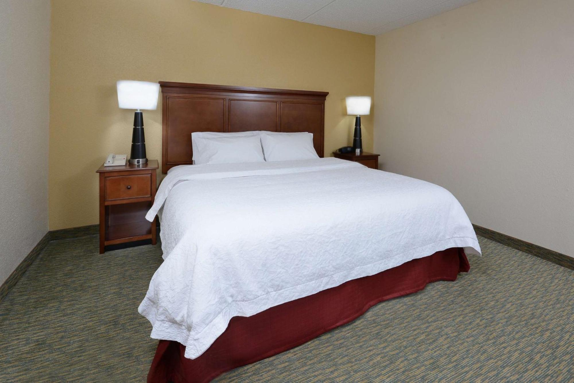 Hampton Inn Raleigh/Durham Airport Морисвил Екстериор снимка