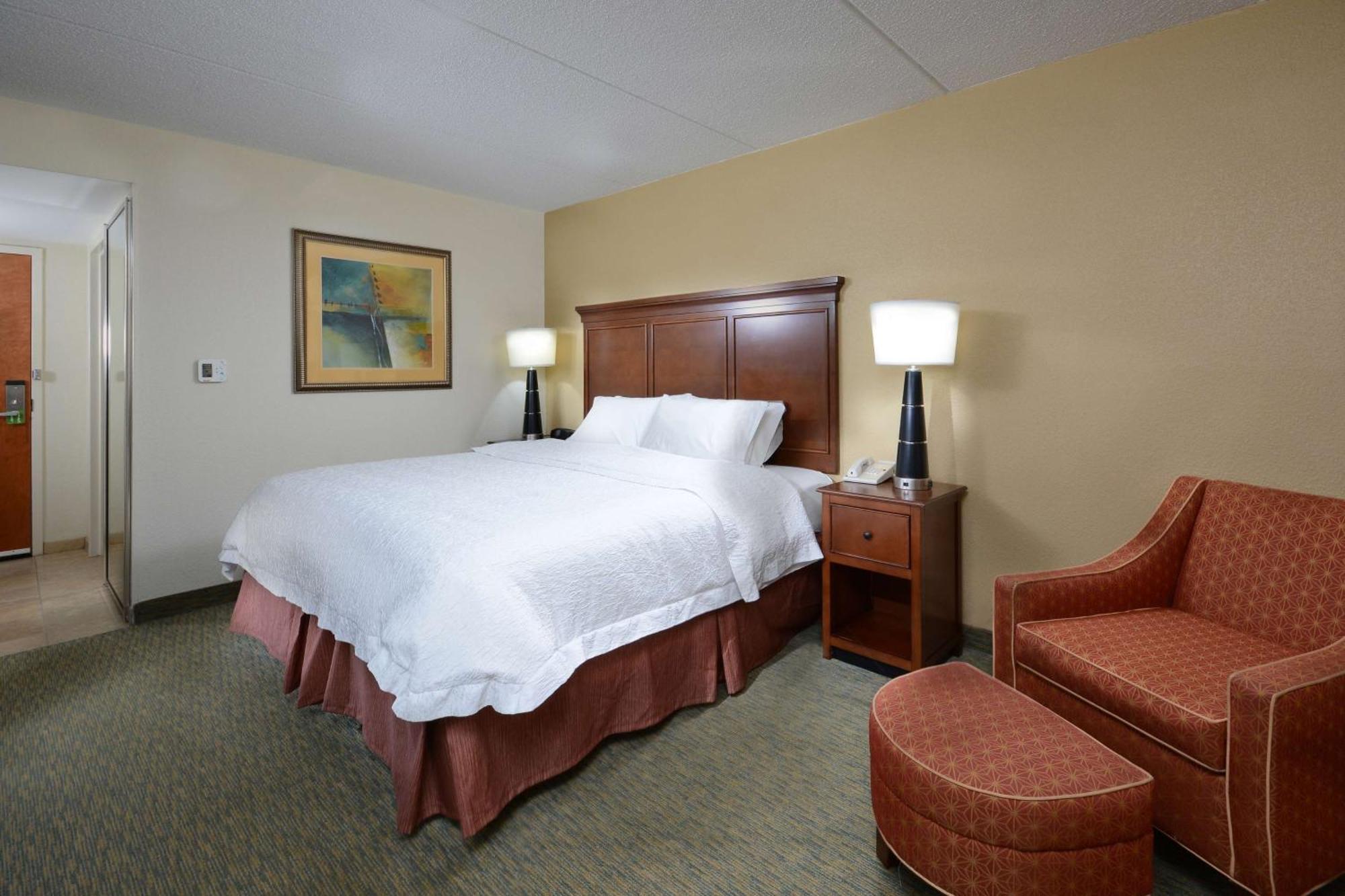 Hampton Inn Raleigh/Durham Airport Морисвил Екстериор снимка