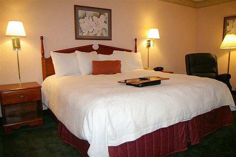 Hampton Inn Raleigh/Durham Airport Морисвил Екстериор снимка