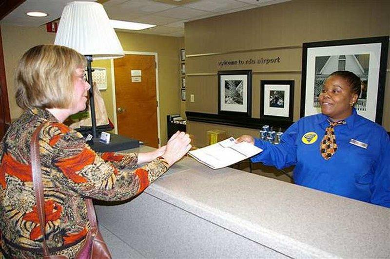 Hampton Inn Raleigh/Durham Airport Морисвил Екстериор снимка
